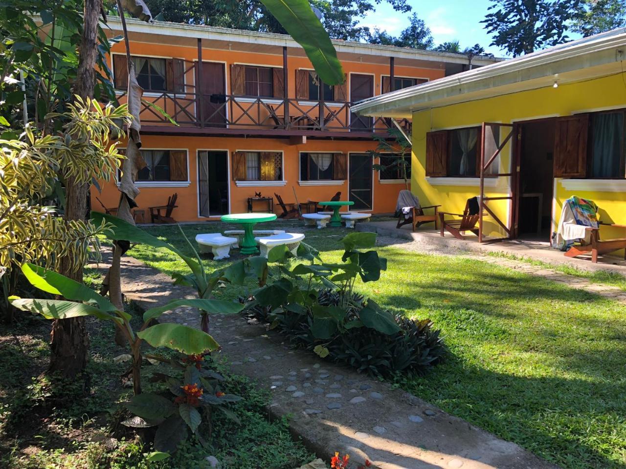 Las Casitas De Playa Negra Hostel Puerto Viejo de Talamanca Exterior photo