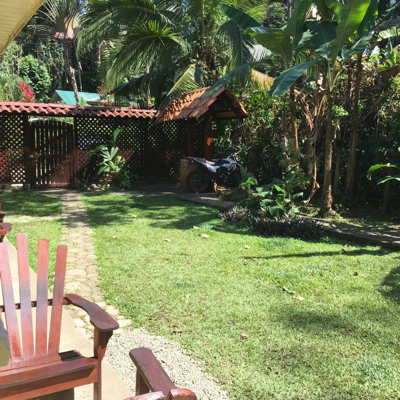 Las Casitas De Playa Negra Hostel Puerto Viejo de Talamanca Exterior photo